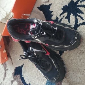 Women's Nike shox M2+